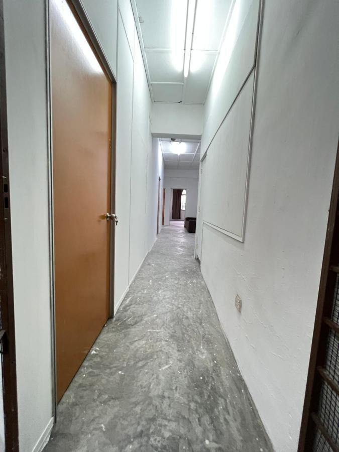 Jiaxin Dormitory - Puteri Wangsa 家馨旅舍 Ulu Tiram Exterior foto