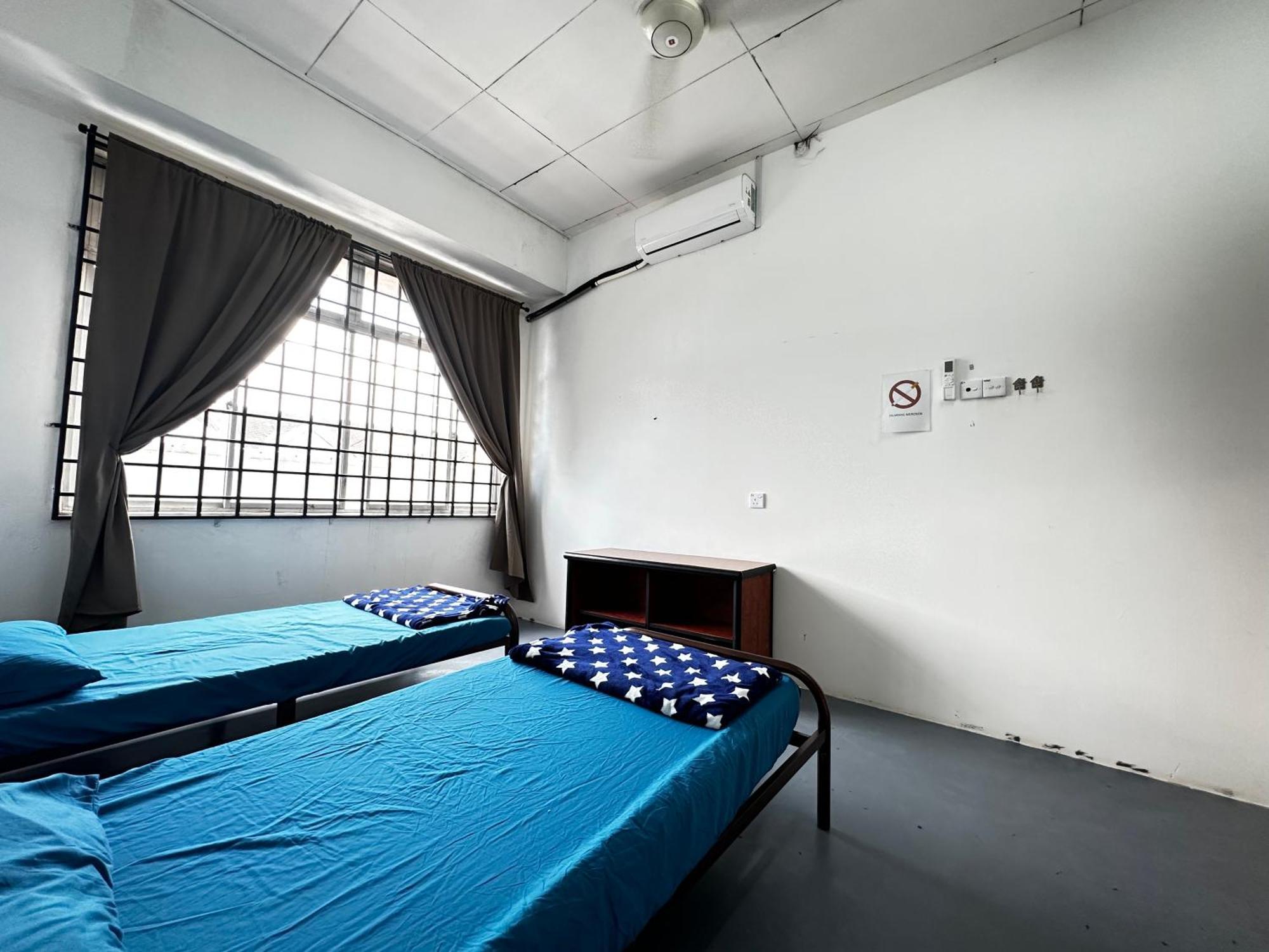 Jiaxin Dormitory - Puteri Wangsa 家馨旅舍 Ulu Tiram Exterior foto