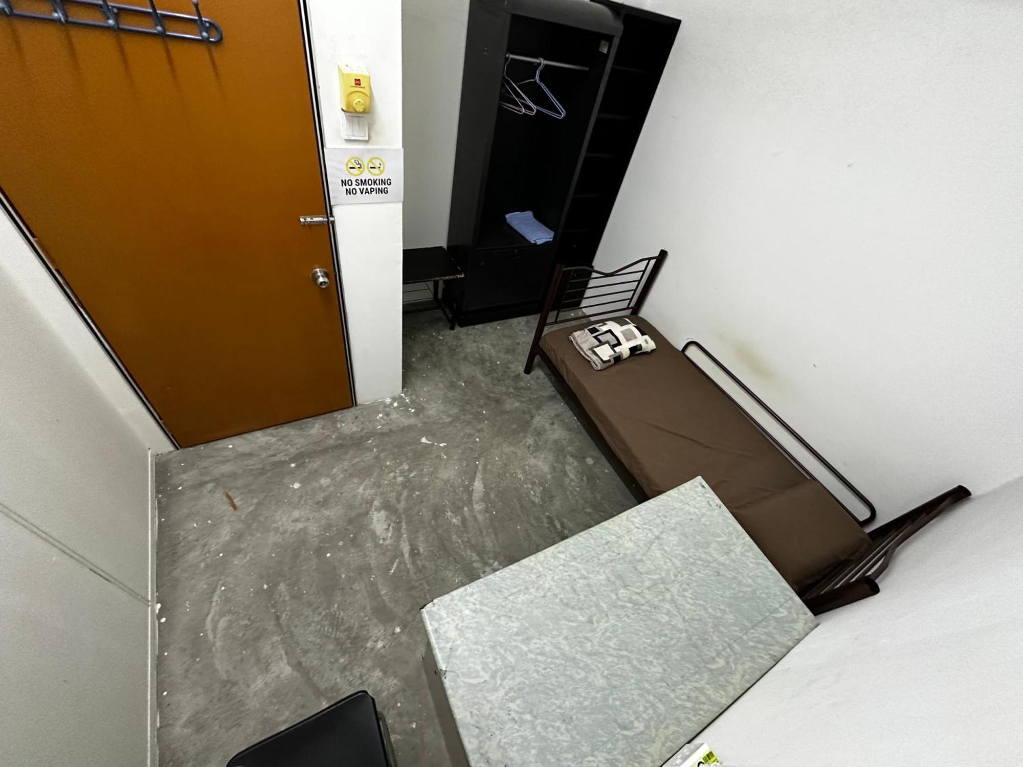 Jiaxin Dormitory - Puteri Wangsa 家馨旅舍 Ulu Tiram Exterior foto