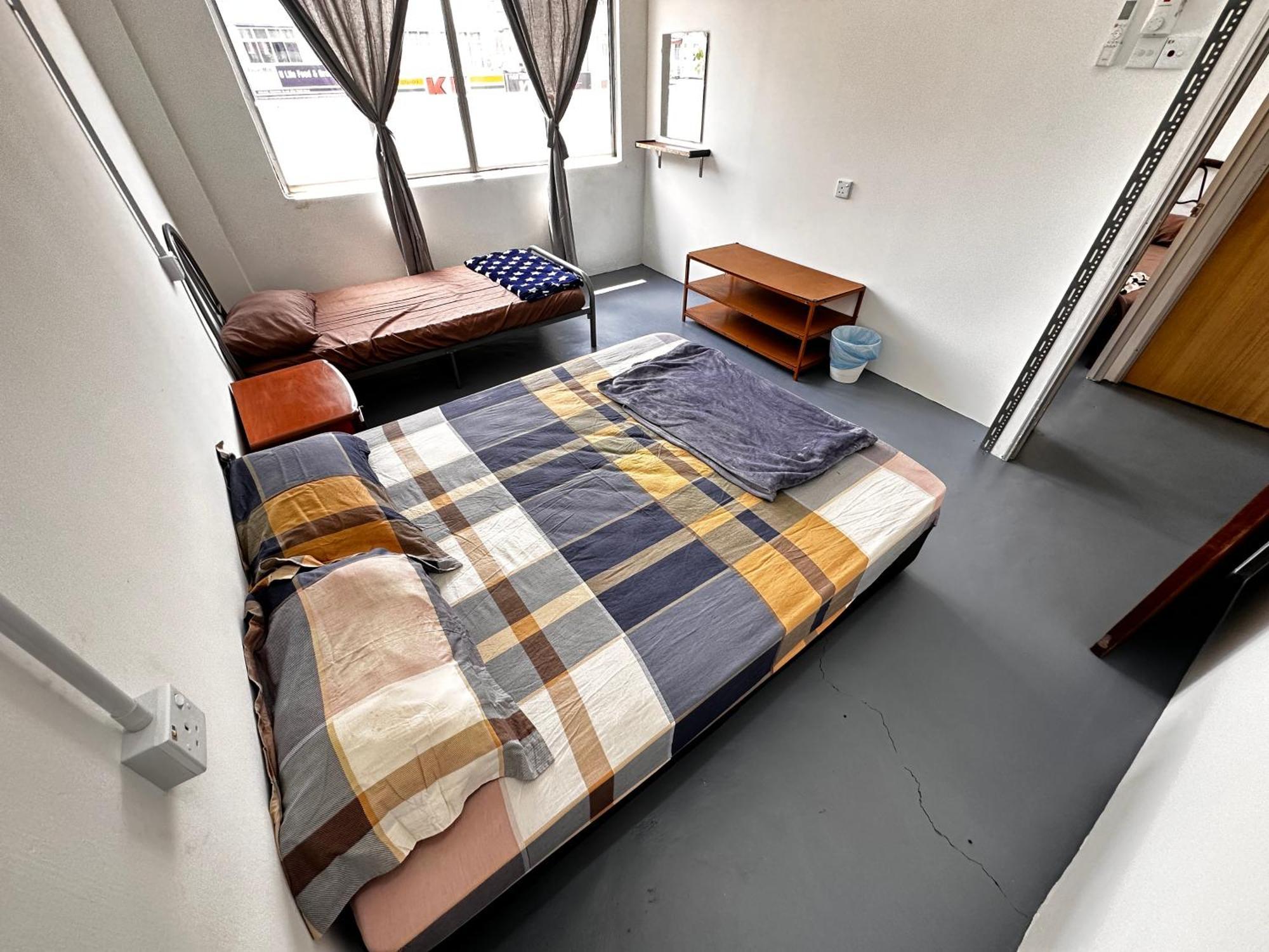 Jiaxin Dormitory - Puteri Wangsa 家馨旅舍 Ulu Tiram Exterior foto