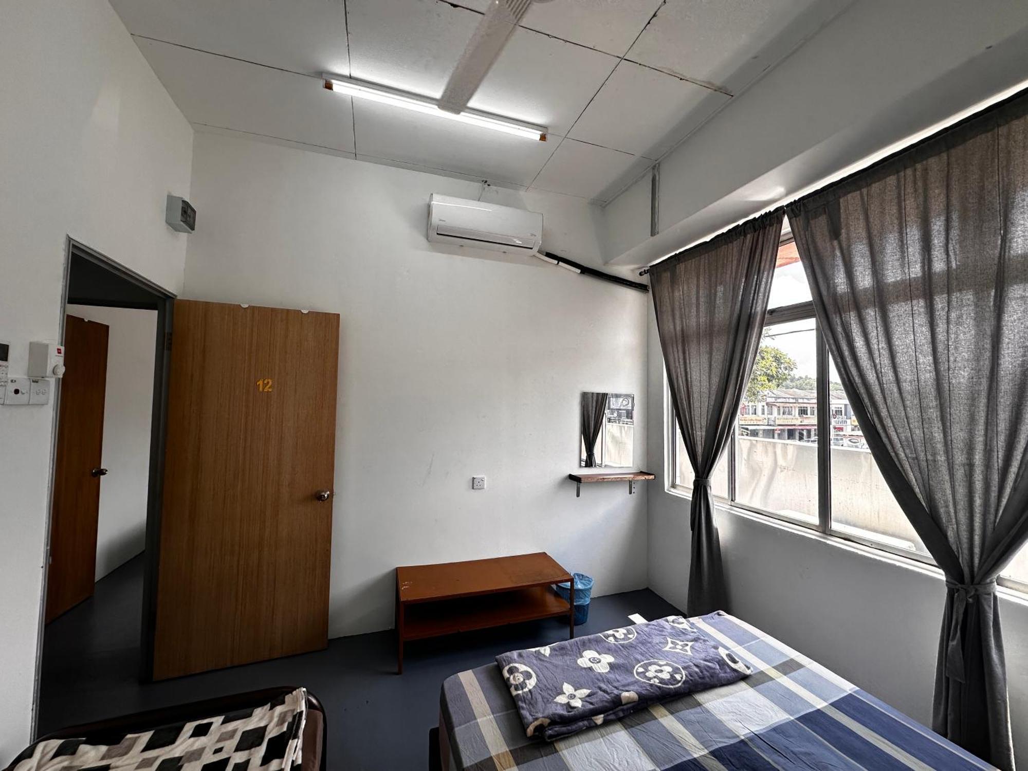 Jiaxin Dormitory - Puteri Wangsa 家馨旅舍 Ulu Tiram Exterior foto
