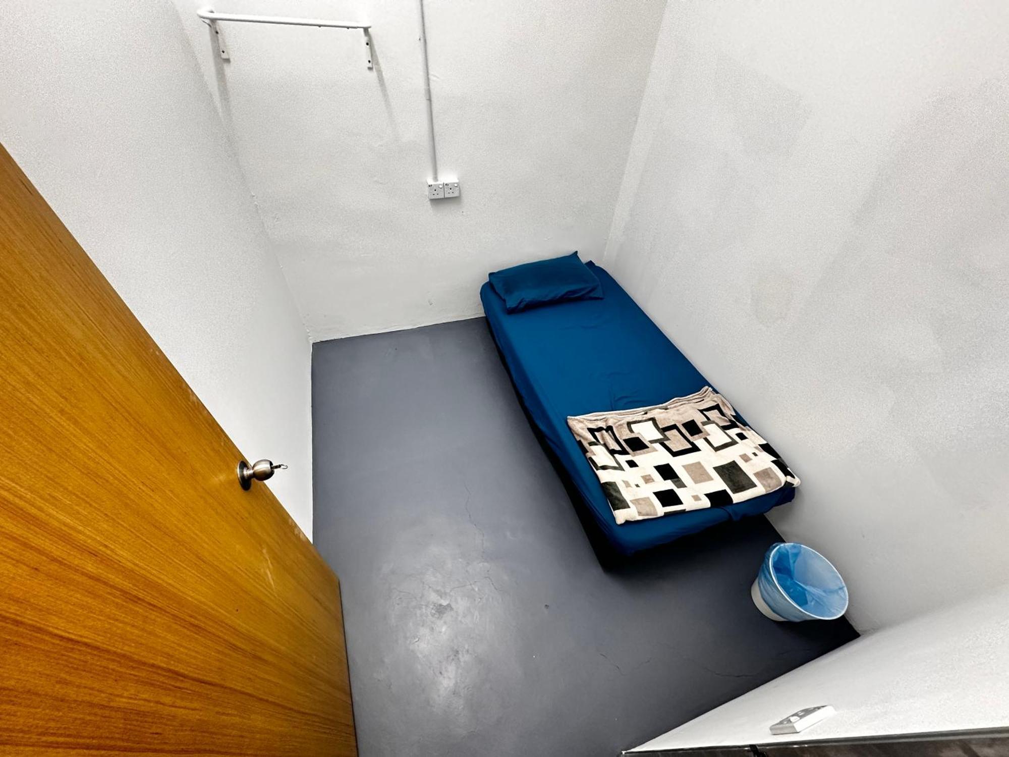 Jiaxin Dormitory - Puteri Wangsa 家馨旅舍 Ulu Tiram Exterior foto