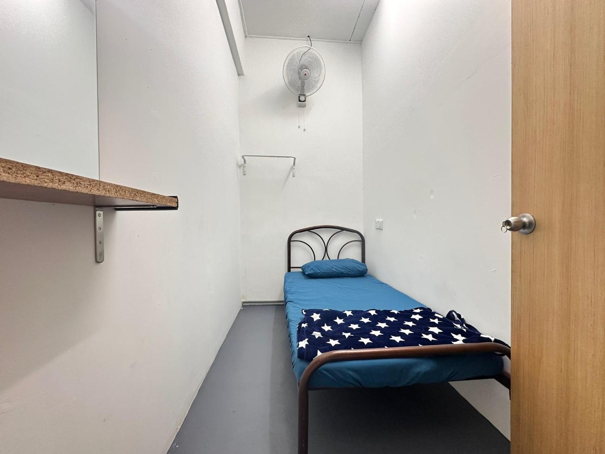Jiaxin Dormitory - Puteri Wangsa 家馨旅舍 Ulu Tiram Exterior foto
